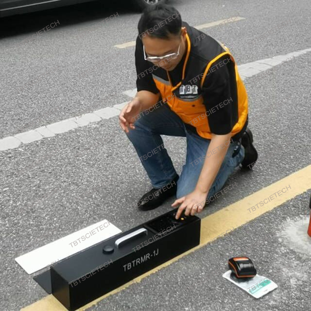 Retroreflectometer for Road Marking with RL & Qd Value